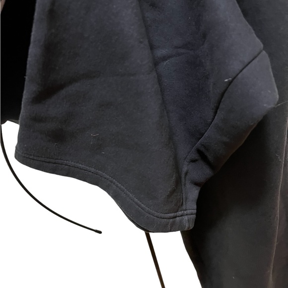 XL. Adidas sweatpants drawstring waist. - Picture 5 of 9